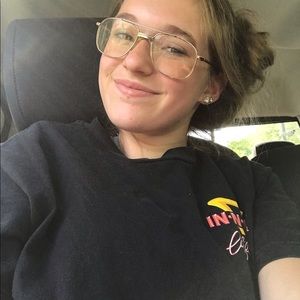 Meet your Posher, Lanie